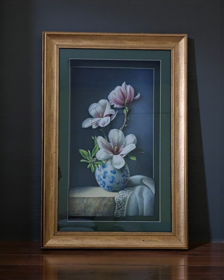 Mavi Porselende Bahar Manolyaları